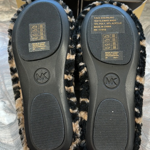 Michael Kors Women House Shoes - Picture 9 of 9